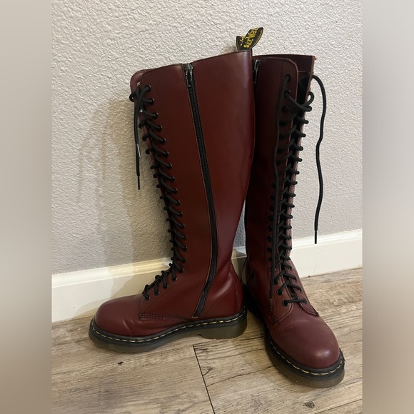 Dr Doc Martens Womens Size 5 Oxblood Red Leather Calf 20 Eyelet Boots - Picture 6 of 12
